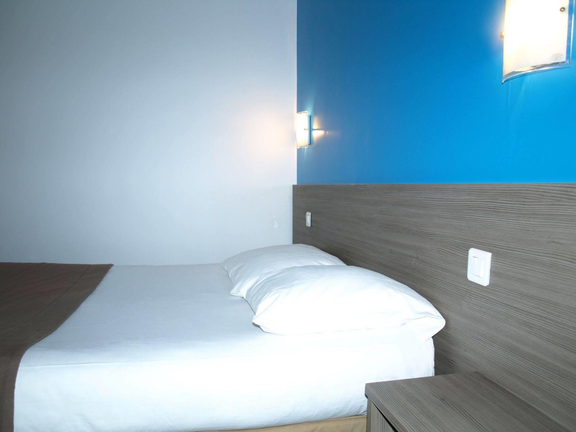 Hotel Eiffel Kensington Париж Экстерьер фото